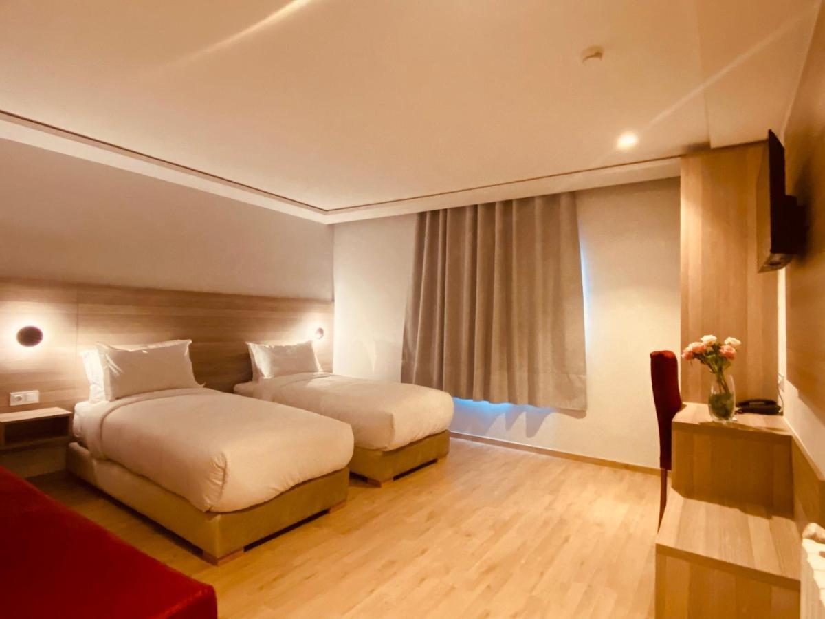 Fajr Hotel Oujda Esterno foto